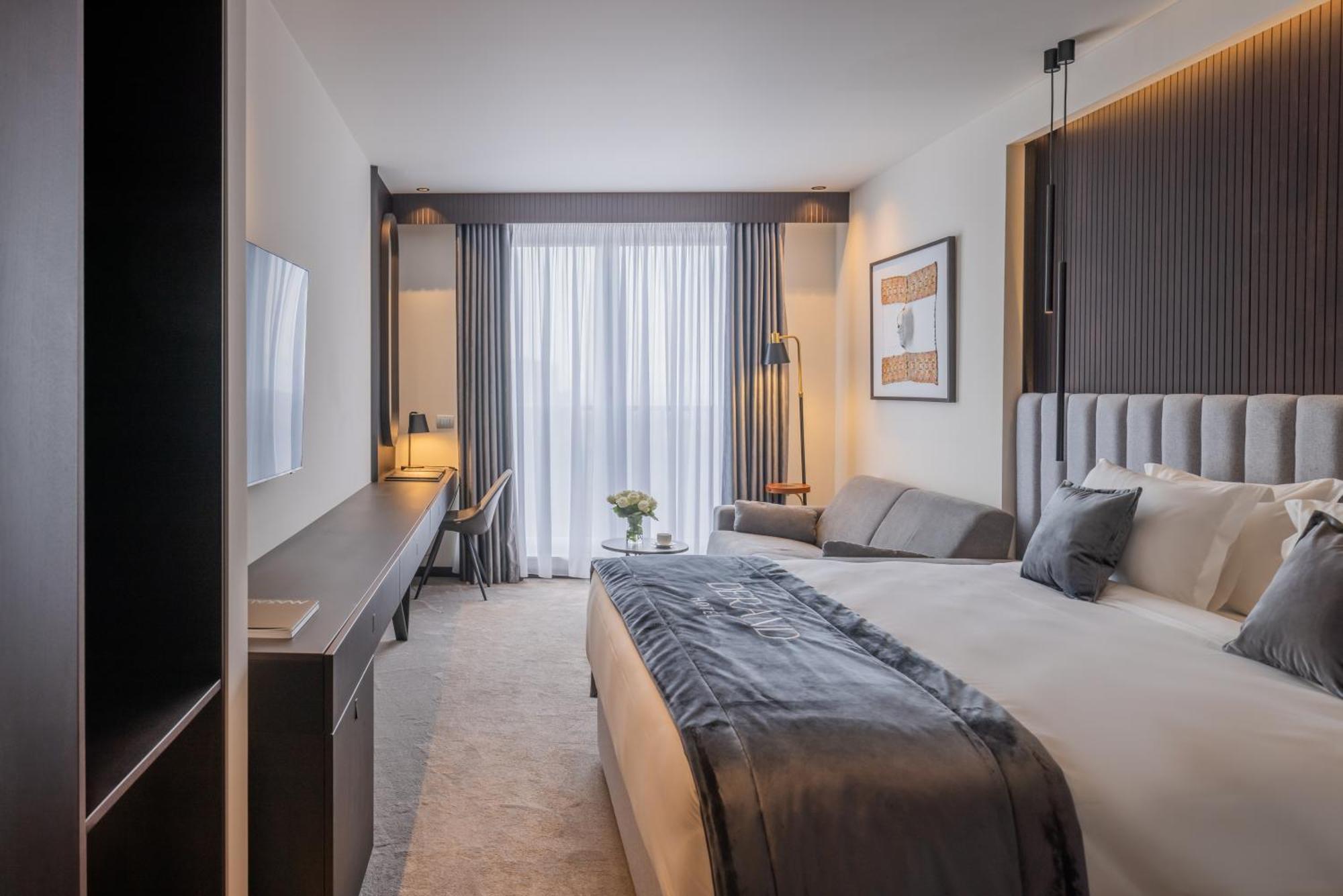 Derand Hotel Prishtinë Ngoại thất bức ảnh